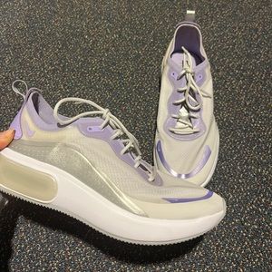 Nike air max dia women’s size 8